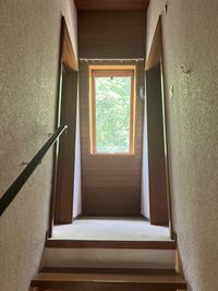 14 Treppenaufgang zum Dachgeschoss